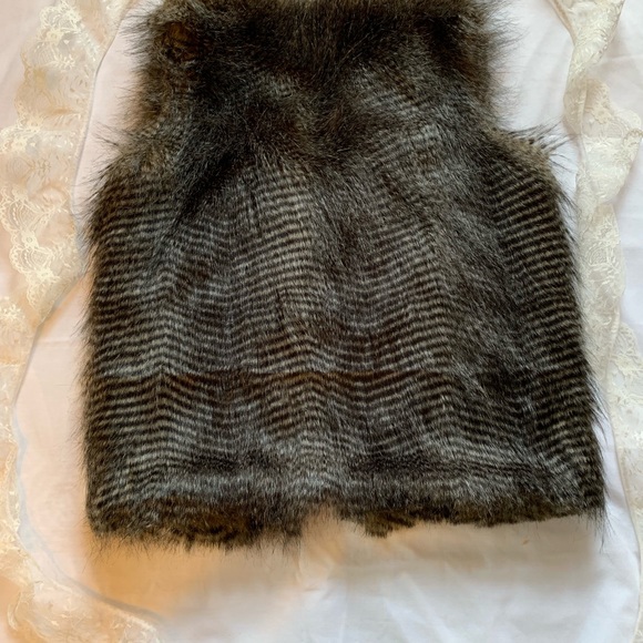!!!!!!!!SOLD!!!!!!!Fur vest size L - Picture 2 of 2